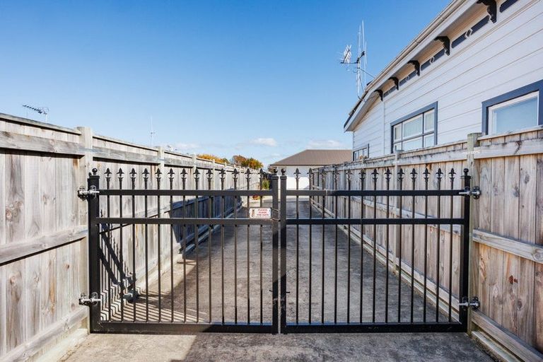Photo of property in 136a Heretaunga Street, Palmerston North, 4414