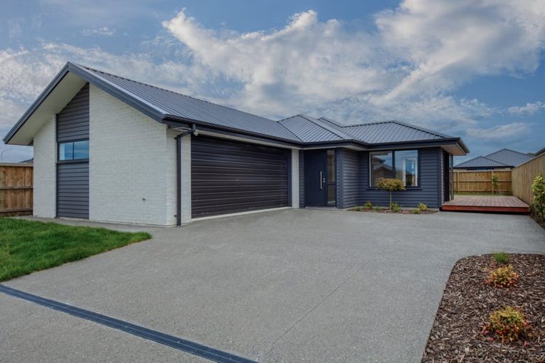 Photo of property in 41 Hanmer Crescent, Rangiora, 7400