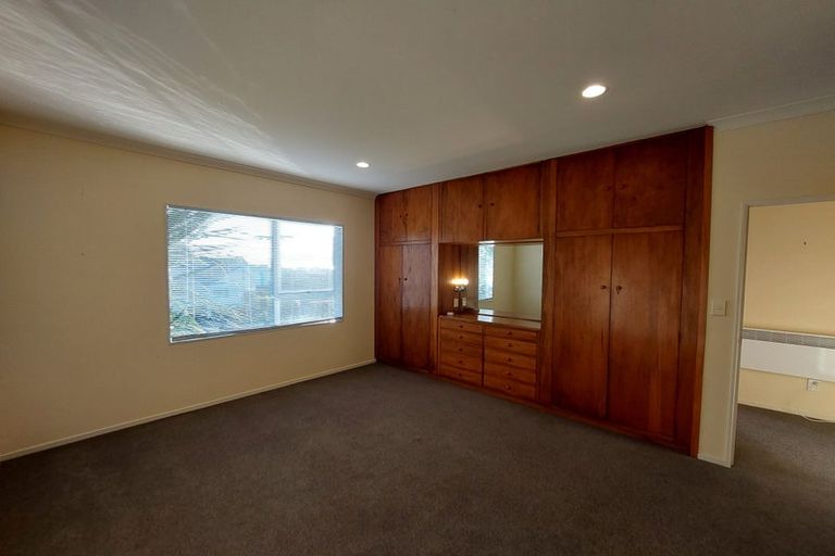 Photo of property in 25 Bayly Road, Moturoa, New Plymouth, 4310