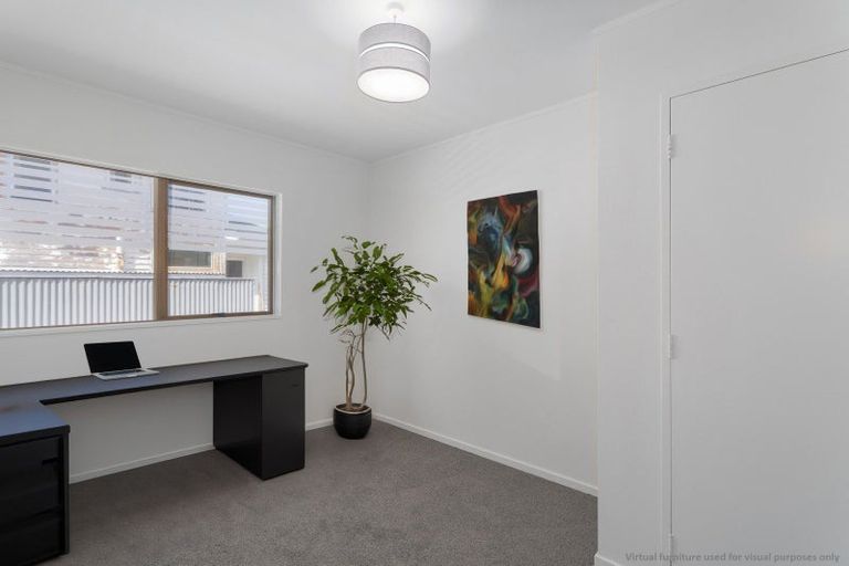 Photo of property in 15 Kawakawa Road, Whitianga, 3510