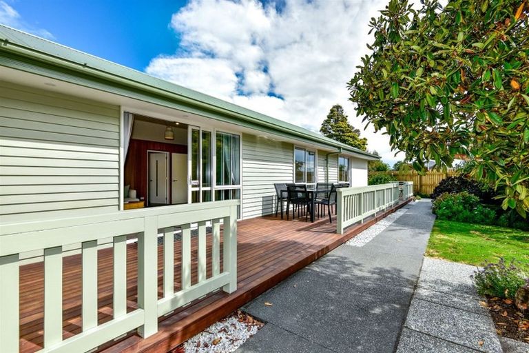 Photo of property in 33 Palmers Road, New Brighton, Christchurch, 8083