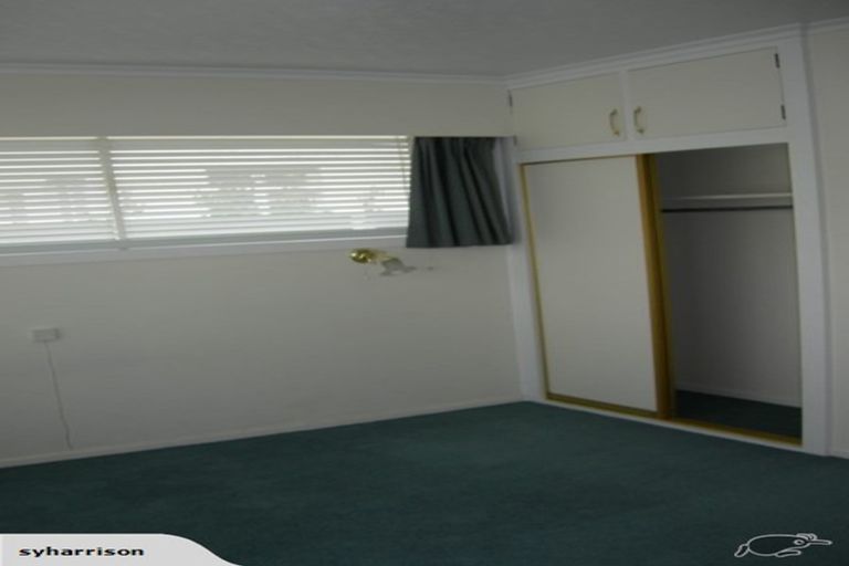 Photo of property in 77 Memorial Avenue, Ilam, Christchurch, 8053