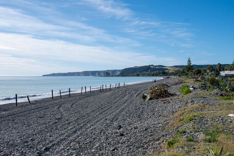 Photo of property in 225 Clifton Road, Te Awanga, 4102