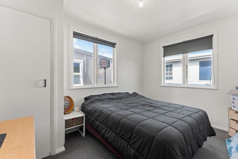 Photo of property in 128 Cornfoot Street, Castlecliff, Whanganui, 4501