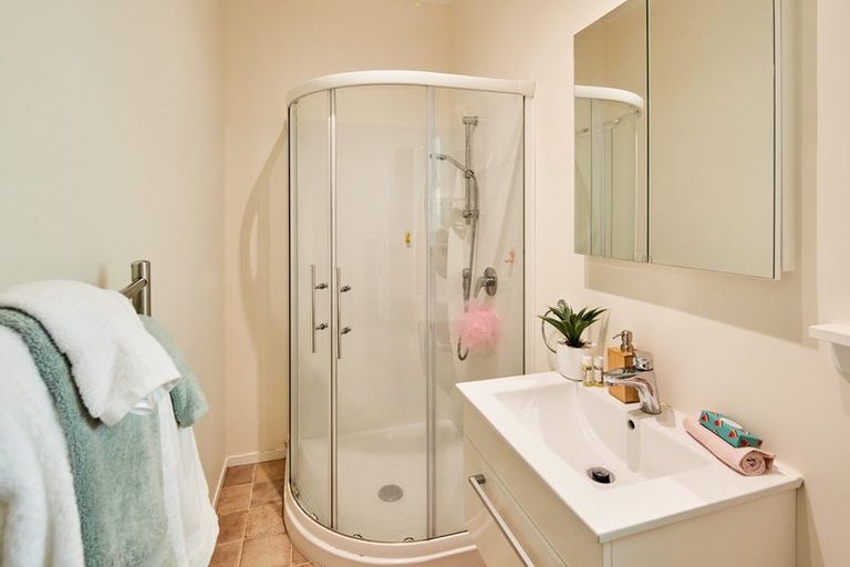 Photo of property in 11 Albemarle Road, Northland, Wellington, 6012