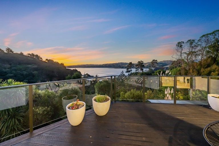 Photo of property in 50 Molyneux Close, Whitby, Porirua, 5024