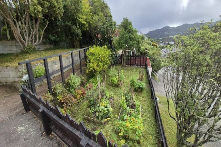 Photo of property in 52 Monaghan Avenue, Karori, Wellington, 6012