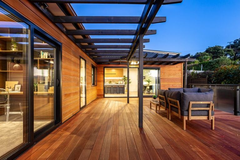 Photo of property in 77 Paremata Road, Paremata, Porirua, 5024