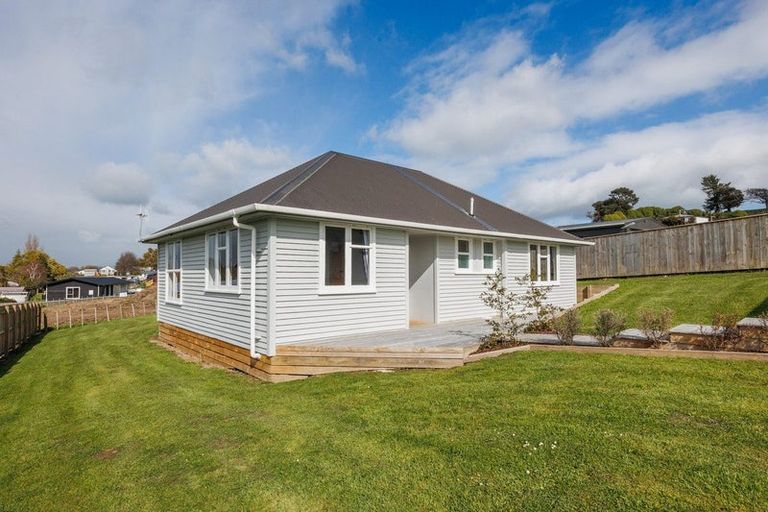 Photo of property in 45 Godley Street, Halcombe, 4779