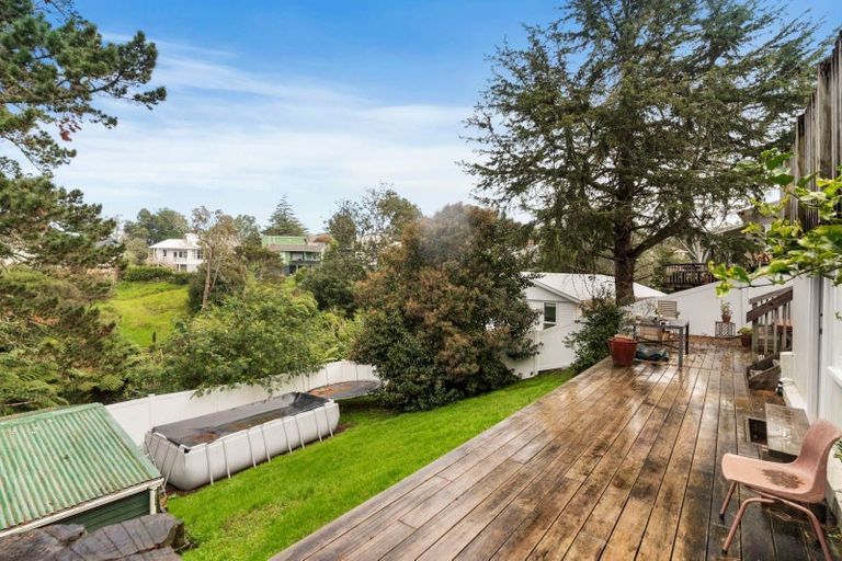 Photo of property in 17 Lysander Crescent, Beach Haven, Auckland, 0626