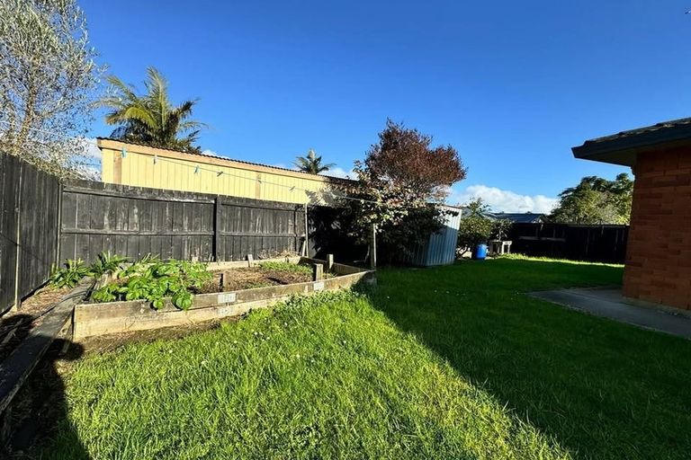 Photo of property in 6 Amarillo Place, Manurewa, Auckland, 2105