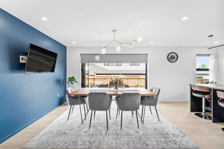 Photo of property in 10 Highway View Lane, Schnapper Rock, Auckland, 0632