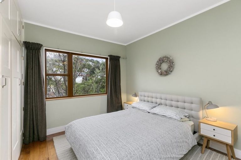 Photo of property in 71 Severn Street, Island Bay, Wellington, 6023