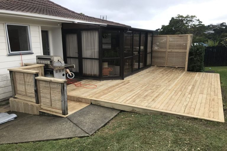 Photo of property in 1/15 Glastron Place, Bayview, Auckland, 0629