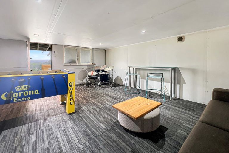 Photo of property in 222 Don Buck Road, Massey, Auckland, 0614