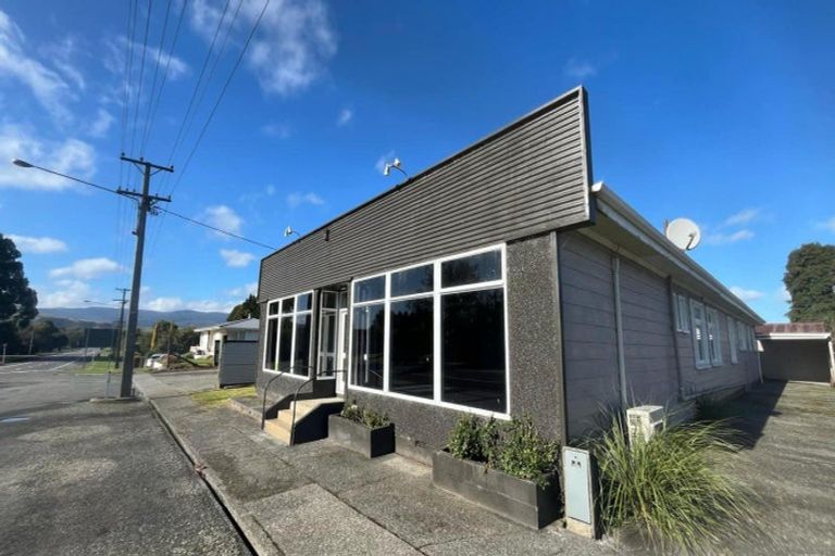 Photo of property in 85 Half Mile Road, Tuatapere, 9620