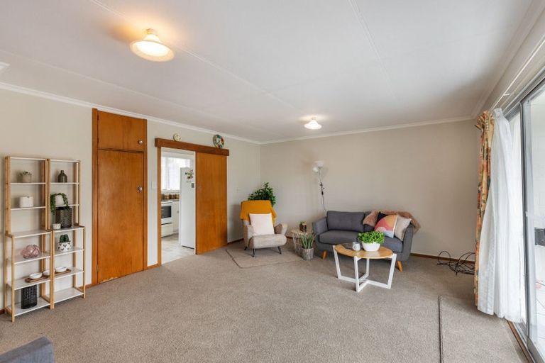 Photo of property in 6b Davies Lane, New Plymouth, 4310