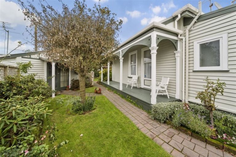 Photo of property in 1 Hunter Street, Hawera, 4610