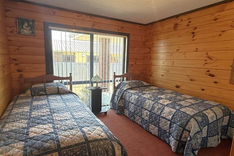 Photo of property in 2 Jamieson Road, Karoro, Greymouth, 7805