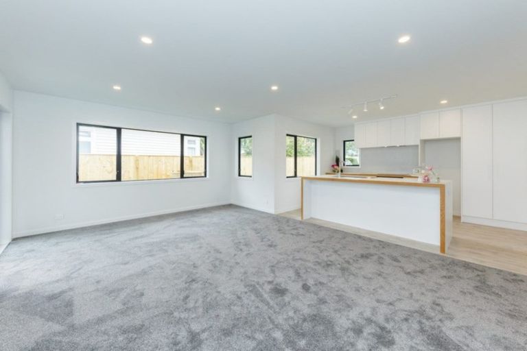 Photo of property in 23 Quinn Road, Levin, 5510