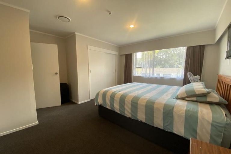 Photo of property in 34 Percy Dyett Drive, Karori, Wellington, 6012