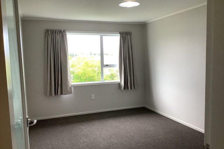Photo of property in 11/10 Trevethick Grove, Woburn, Lower Hutt, 5010