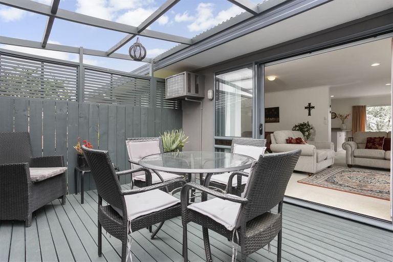 Photo of property in 3 San Pablo Way, Henderson, Auckland, 0612