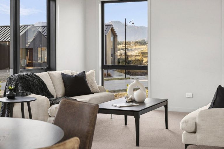 Photo of property in 14a Marjon Drive, Wanaka, 9305