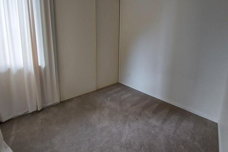 Photo of property in 1 Mt Lebanon Lane, Henderson, Auckland, 0612