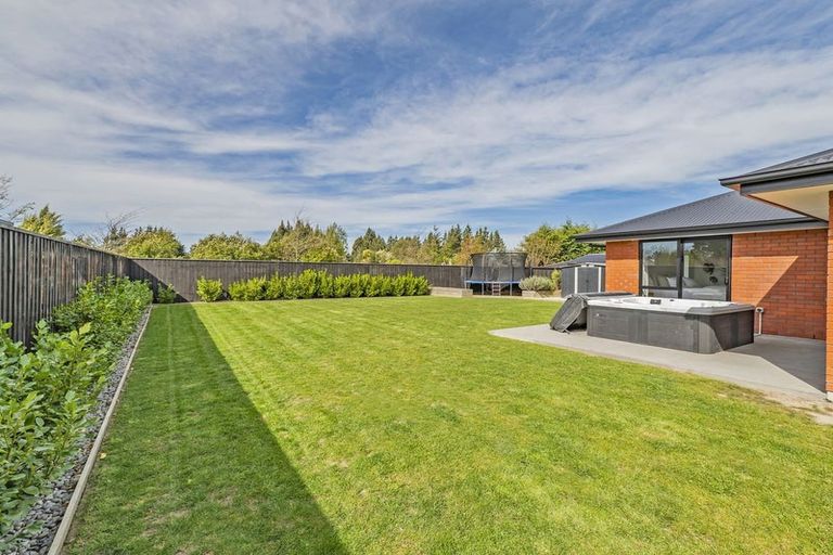 Photo of property in 15 Cedric Place, Darfield, 7510