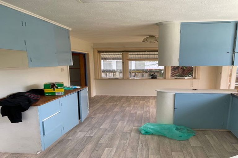 Photo of property in 8 Hall Grove, Ebdentown, Upper Hutt, 5018