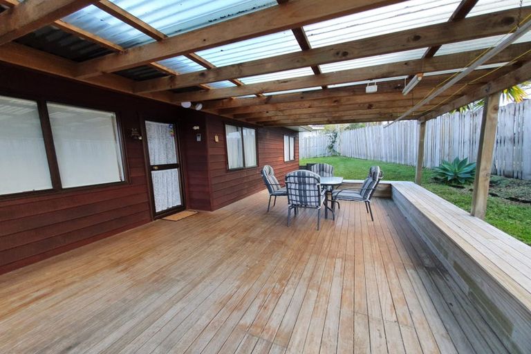 Photo of property in 41 Caribbean Drive, Unsworth Heights, Auckland, 0632