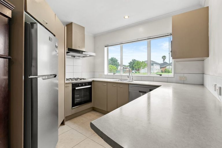 Photo of property in 327 Chapel Road, Flat Bush, Auckland, 2016