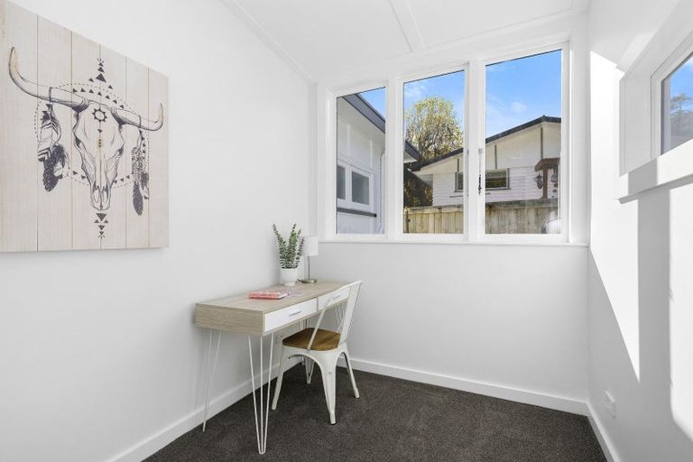 Photo of property in 48 Kamahi Street, Stokes Valley, Lower Hutt, 5019