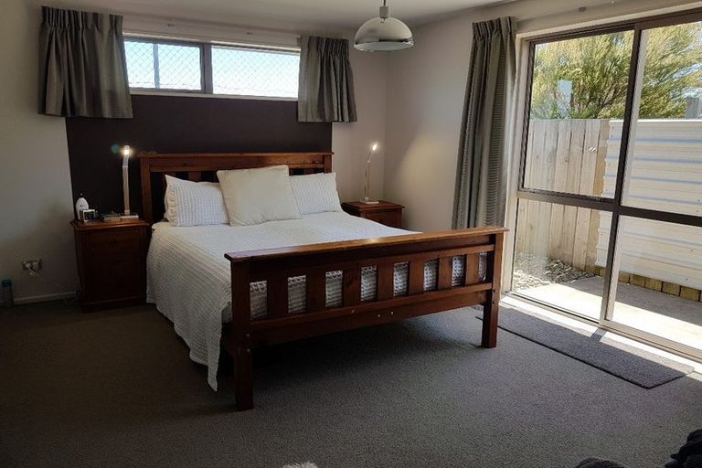 Photo of property in 2/2 Harkness Place, Westport, 7825