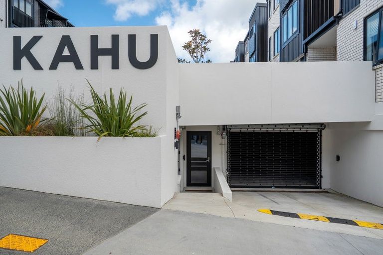Photo of property in 8/28 Pennant Street, Long Bay, Auckland, 0630