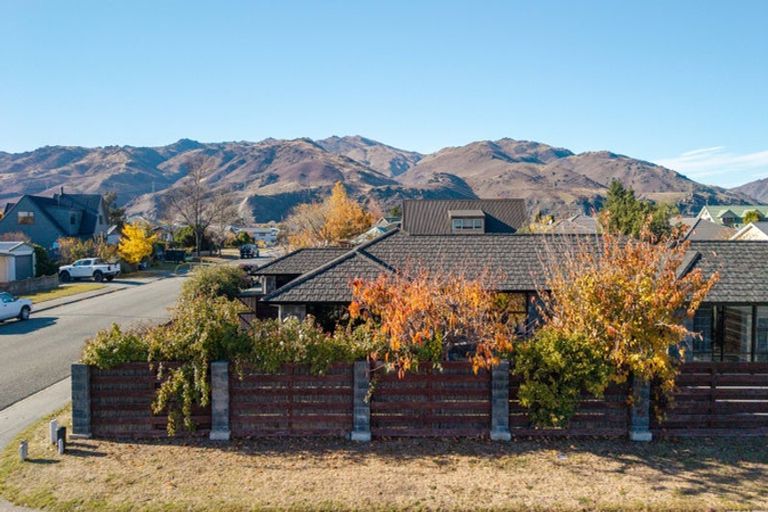 Photo of property in 90 Inniscort Street, Cromwell, 9310
