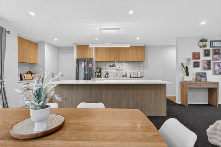 Photo of property in 43 Mary Crescent, Elderslea, Upper Hutt, 5018