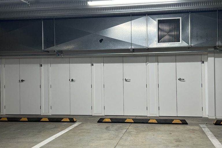 Photo of property in 1b/4045 Great North Road, Glen Eden, Auckland, 0602