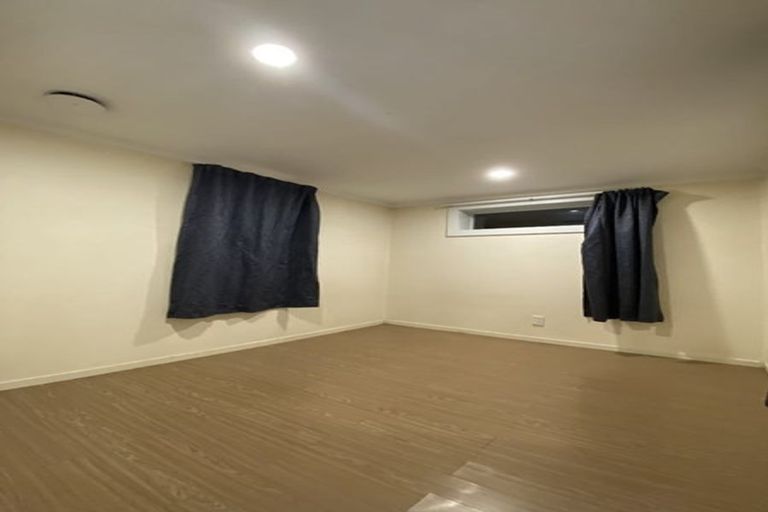Photo of property in 288 East Coast Road, Forrest Hill, Auckland, 0620