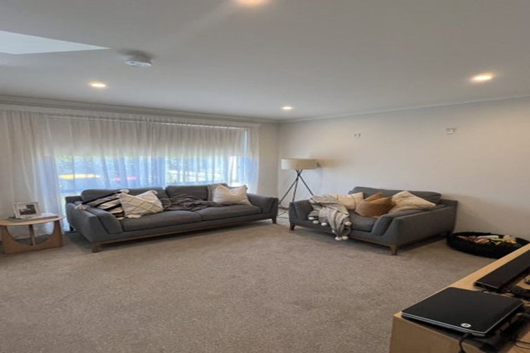 Photo of property in 98 Matairangi Avenue, Totara Heights, Auckland, 2105