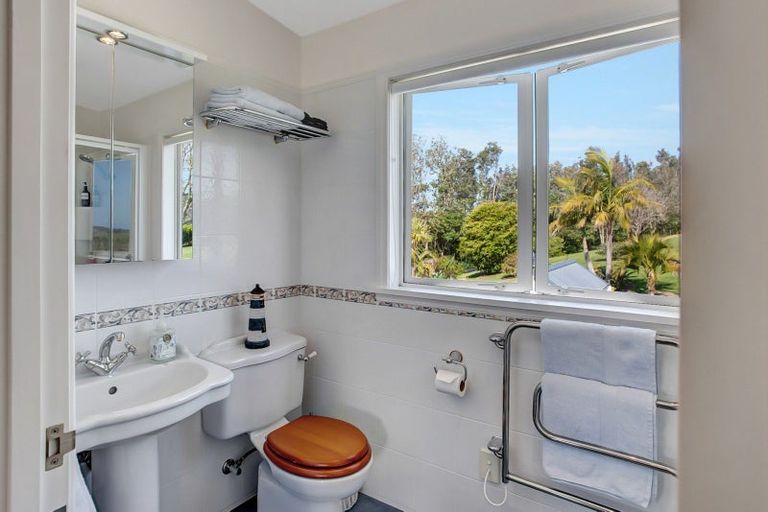Photo of property in 41 Retreat Road, Haruru, 0204