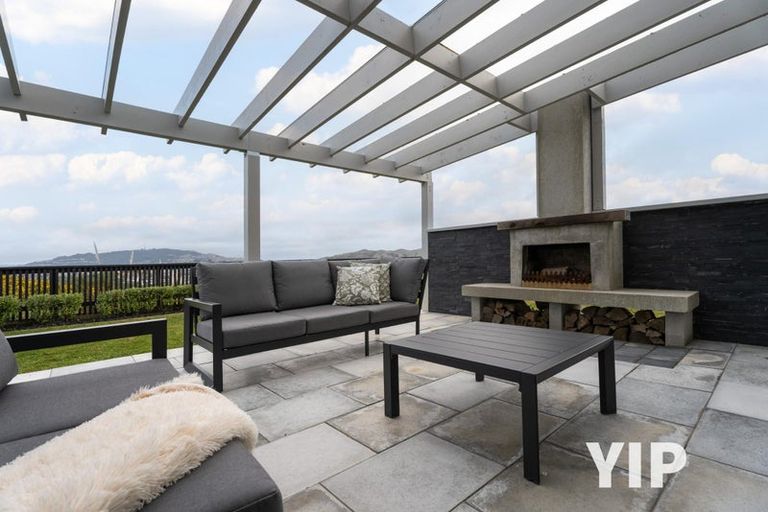 Photo of property in 16 Havana Rise, Grenada Village, Wellington, 6037