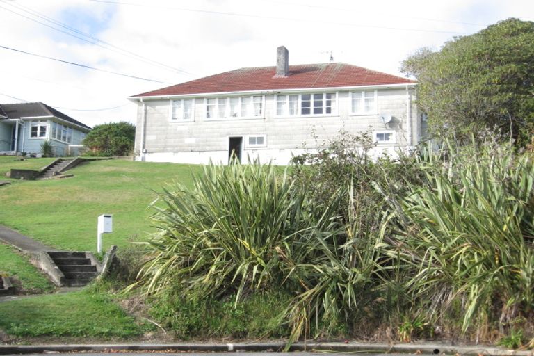Photo of property in 8 Hill Grove, Naenae, Lower Hutt, 5011