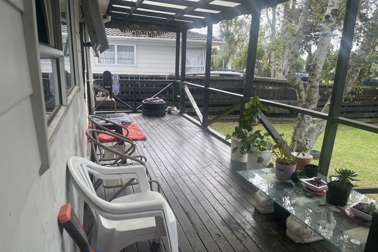 Photo of property in 3 Hobman Place, Manurewa, Auckland, 2102