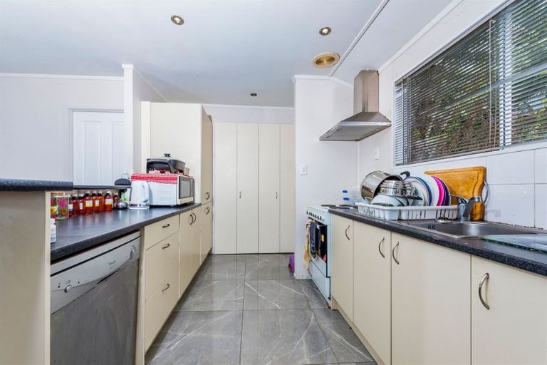 Photo of property in 329 Don Buck Road, Massey, Auckland, 0614