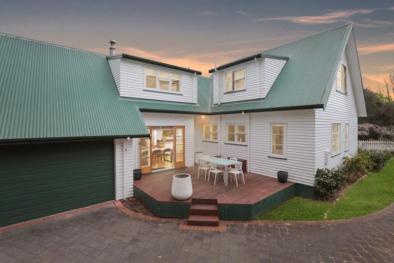 Photo of property in 1 Jellicoe Drive, Hamilton East, Hamilton, 3216