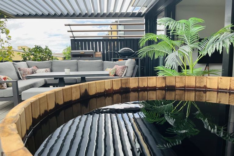 Photo of property in 240 Hobsonville Point Road, Hobsonville, Auckland, 0616