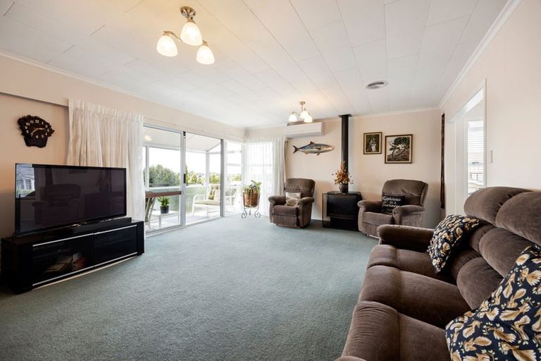 Photo of property in 69 Poaka Avenue, Dinsdale, Hamilton, 3204