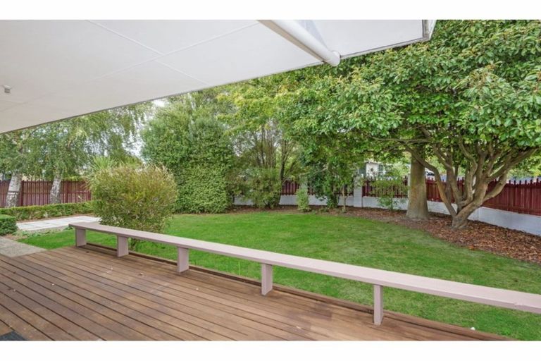 Photo of property in 2 Magenta Place, Dinsdale, Hamilton, 3204